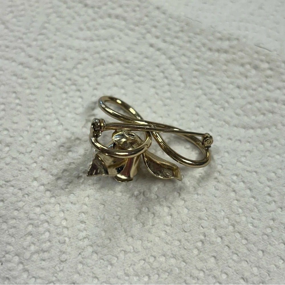 Vintage Elegant Gold Rose Brooch Jewelry Pin Retro Classy Romantic Gift Love